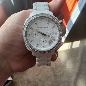 Michael kors catch